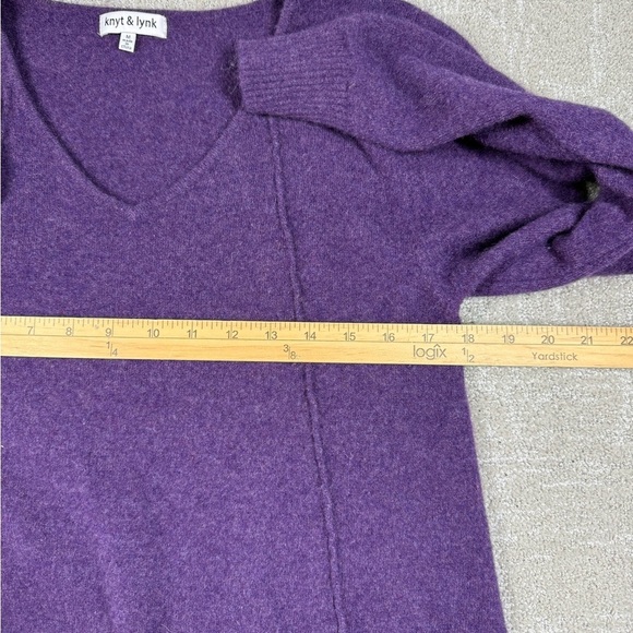 Knyt & Lynk Purple 100% Cashmere V-Neck Long Sleeve Sweater Size M - Picture 3 of 6